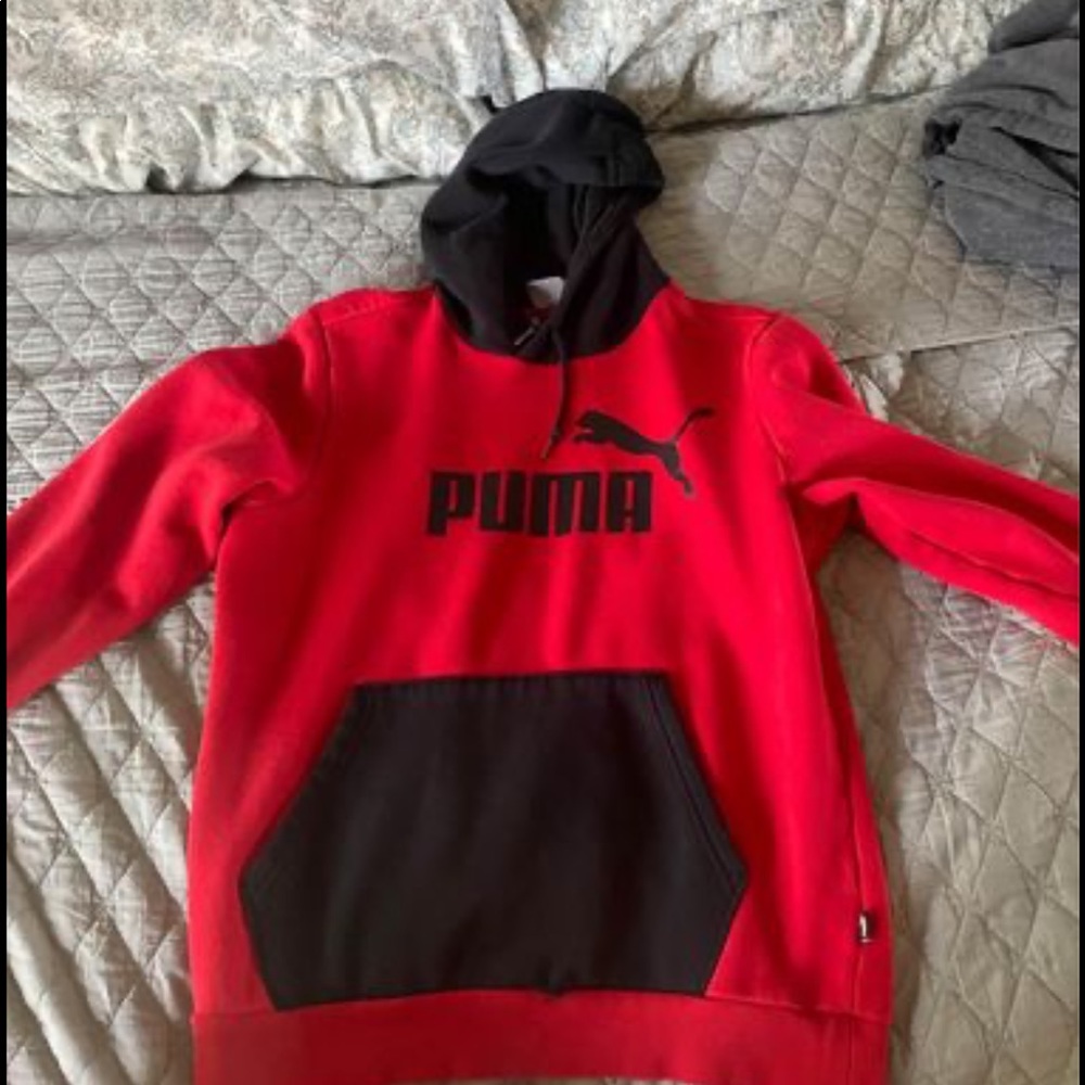 Mens puma hoodie. New.